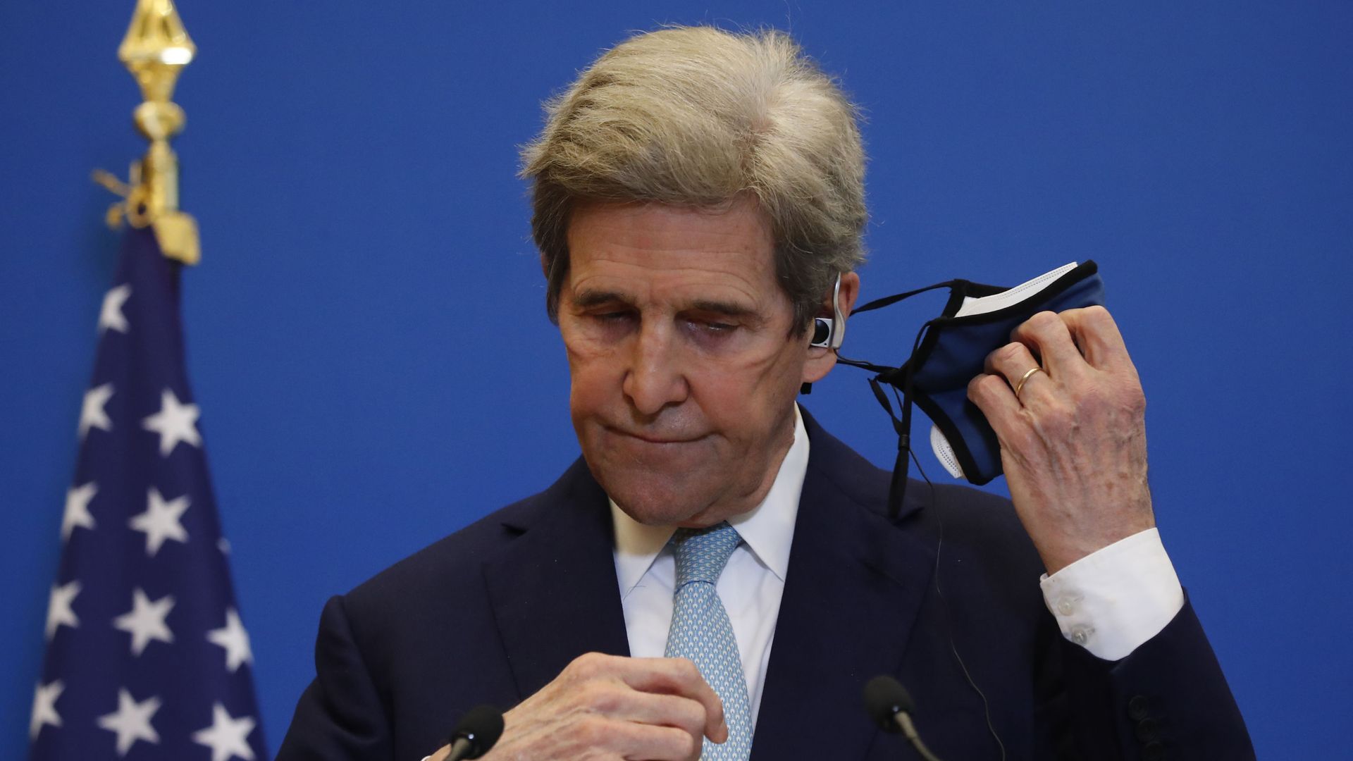 United States Special Presidential Envoy for Climate John Kerry removes his mask during a joint press conference with French Economy and Finance minister Bruno Le Maire, Wednesday, March 10, 2021 in Paris United States Special Presidential Envoy for Climate John Kerry removes his mask during a joint press conference with French Economy and Finance minister Bruno Le Maire, Wednesday, March 10, 2021 in Paris - Sputnik International, 1920, 18.03.2021