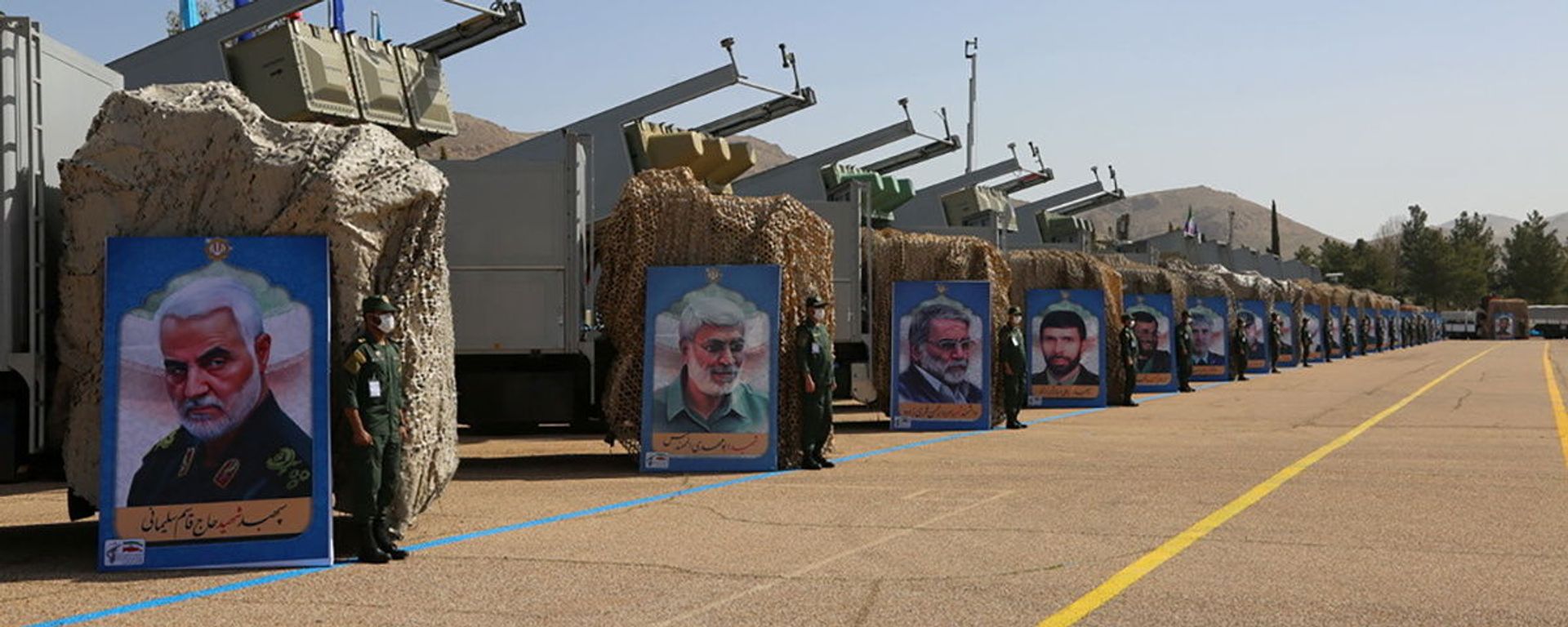 Iranian missiles are seen at a new missile city of Iran's Revolutionary Guards naval unit at an undisclosed location in Iran, in this picture obtained on March 15, 2021 Iranian missiles are seen at a new missile city of Iran's Revolutionary Guards naval unit at an undisclosed location in Iran, in this picture obtained on March 15, 2021 - Sputnik International, 1920, 10.01.2022