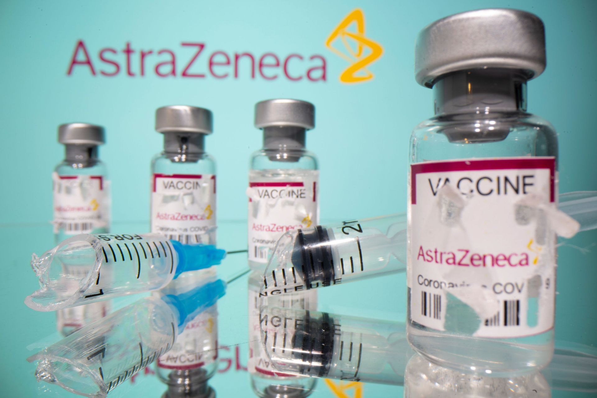 AstraZeneca May Have Included 'Outdated' Information in Trials,  US Health Agency Says - Sputnik International, 1920, 23.03.2021