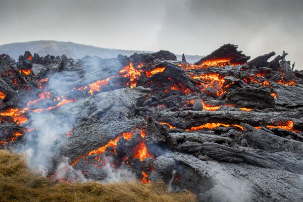 Volcano Erupts in Iceland: Rivers of Lava Create Extraordinary Landscapes - Sputnik International