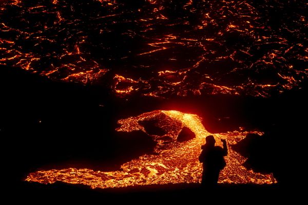 Volcano Erupts in Iceland: Rivers of Lava Create Extraordinary Landscapes - Sputnik International
