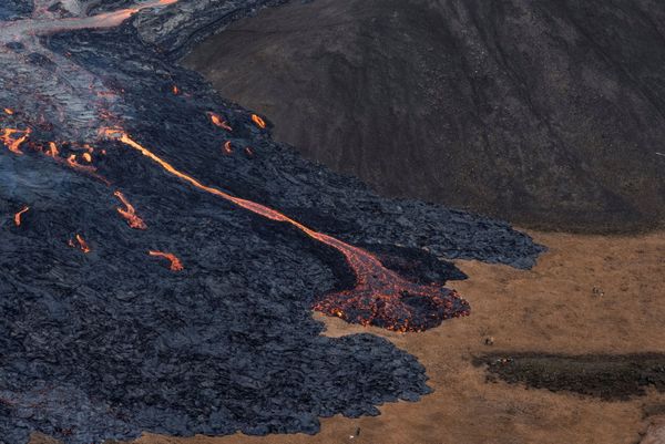 Volcano Erupts in Iceland: Rivers of Lava Create Extraordinary Landscapes - Sputnik International