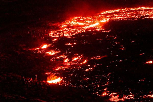 Volcano Erupts in Iceland: Rivers of Lava Create Extraordinary Landscapes - Sputnik International