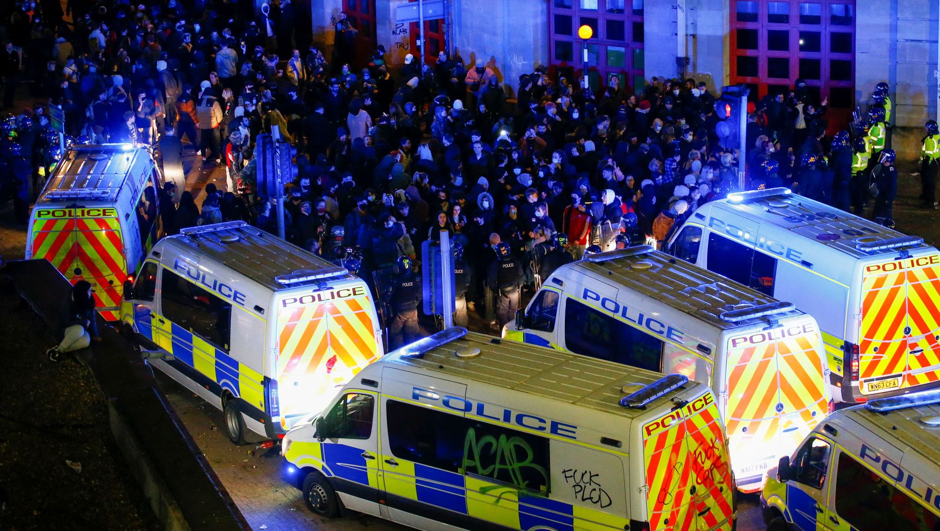Demonstrators gather outside a police station during a protest against a new proposed policing bill, in Bristol, Britain, March 21, 2021. Demonstrators gather outside a police station during a protest against a new proposed policing bill, in Bristol, Britain, March 21, 2021. - Sputnik International, 1920, 28.03.2021