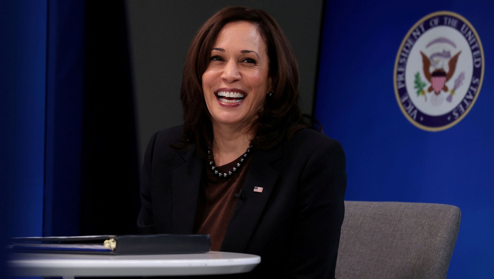 U.S. Vice President Kamala Harris smiles after delivering a keynote address to the House Democratic Caucus virtually on camera from the Eisenhower Executive Office Building at the White House in Washington, U.S. March 2, 2021 U.S. Vice President Kamala Harris smiles after delivering a keynote address to the House Democratic Caucus virtually on camera from the Eisenhower Executive Office Building at the White House in Washington, U.S. March 2, 2021 - Sputnik International, 1920, 27.03.2021