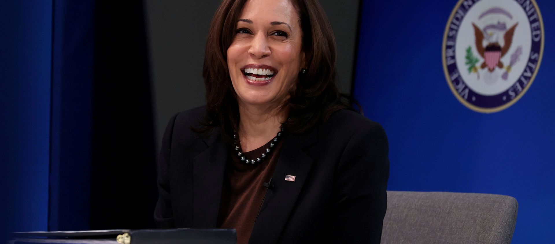U.S. Vice President Kamala Harris smiles after delivering a keynote address to the House Democratic Caucus virtually on camera from the Eisenhower Executive Office Building at the White House in Washington, U.S. March 2, 2021 U.S. Vice President Kamala Harris smiles after delivering a keynote address to the House Democratic Caucus virtually on camera from the Eisenhower Executive Office Building at the White House in Washington, U.S. March 2, 2021 - Sputnik International, 1920, 26.06.2021
