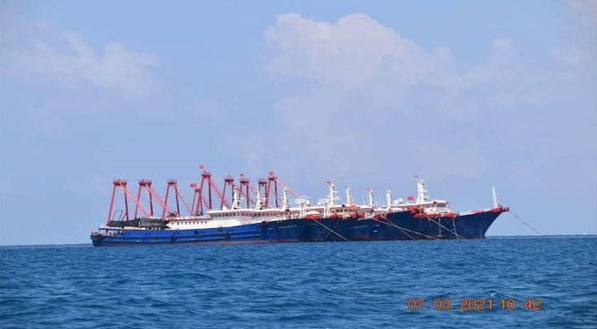 'Get the F**k Out': Philippines Hits Out at Beijing Over South China Sea Reef  - Sputnik International, 1920, 03.05.2021