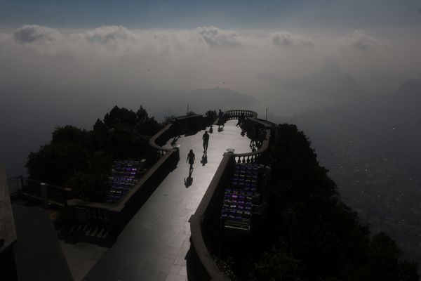 Rising High Above The Clouds: Restoration of the Christ the Redeemer Statue in Brazil Rising High Above The Clouds: Restoration of the Christ the Redeemer Statue in Brazil - Sputnik International