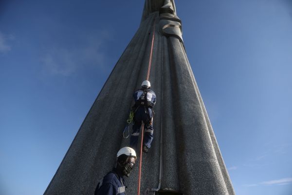 Rising High Above The Clouds: Restoration of the Christ the Redeemer Statue in Brazil Rising High Above The Clouds: Restoration of the Christ the Redeemer Statue in Brazil - Sputnik International