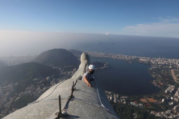 Rising High Above The Clouds: Restoration of the Christ the Redeemer Statue in Brazil Rising High Above The Clouds: Restoration of the Christ the Redeemer Statue in Brazil - Sputnik International