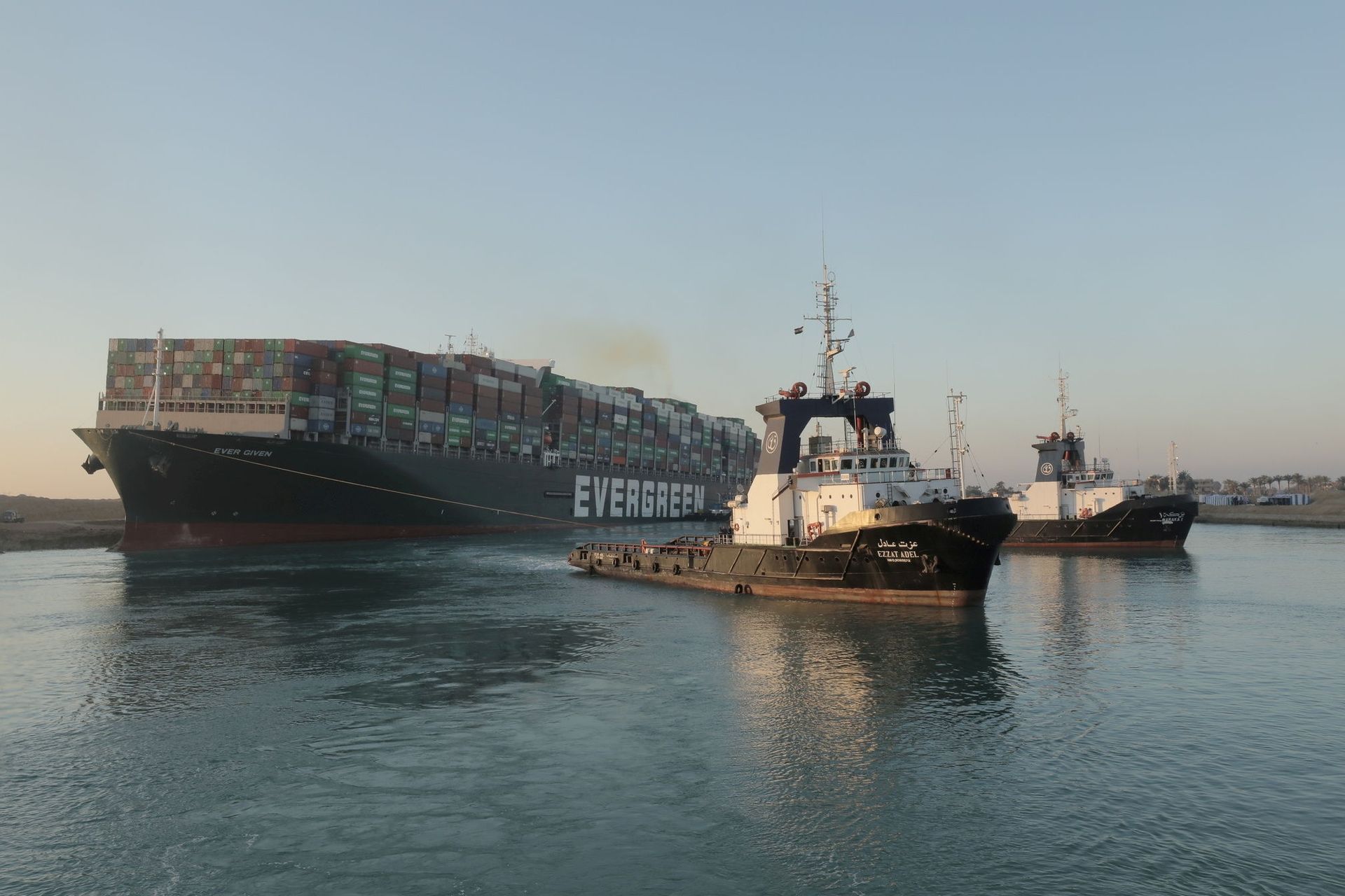 A view shows the container ship Ever Given, one of the world's largest container ships, after it was partially refloated, in Suez Canal, Egypt March 29, 2021 - Sputnik International, 1920, 07.09.2021