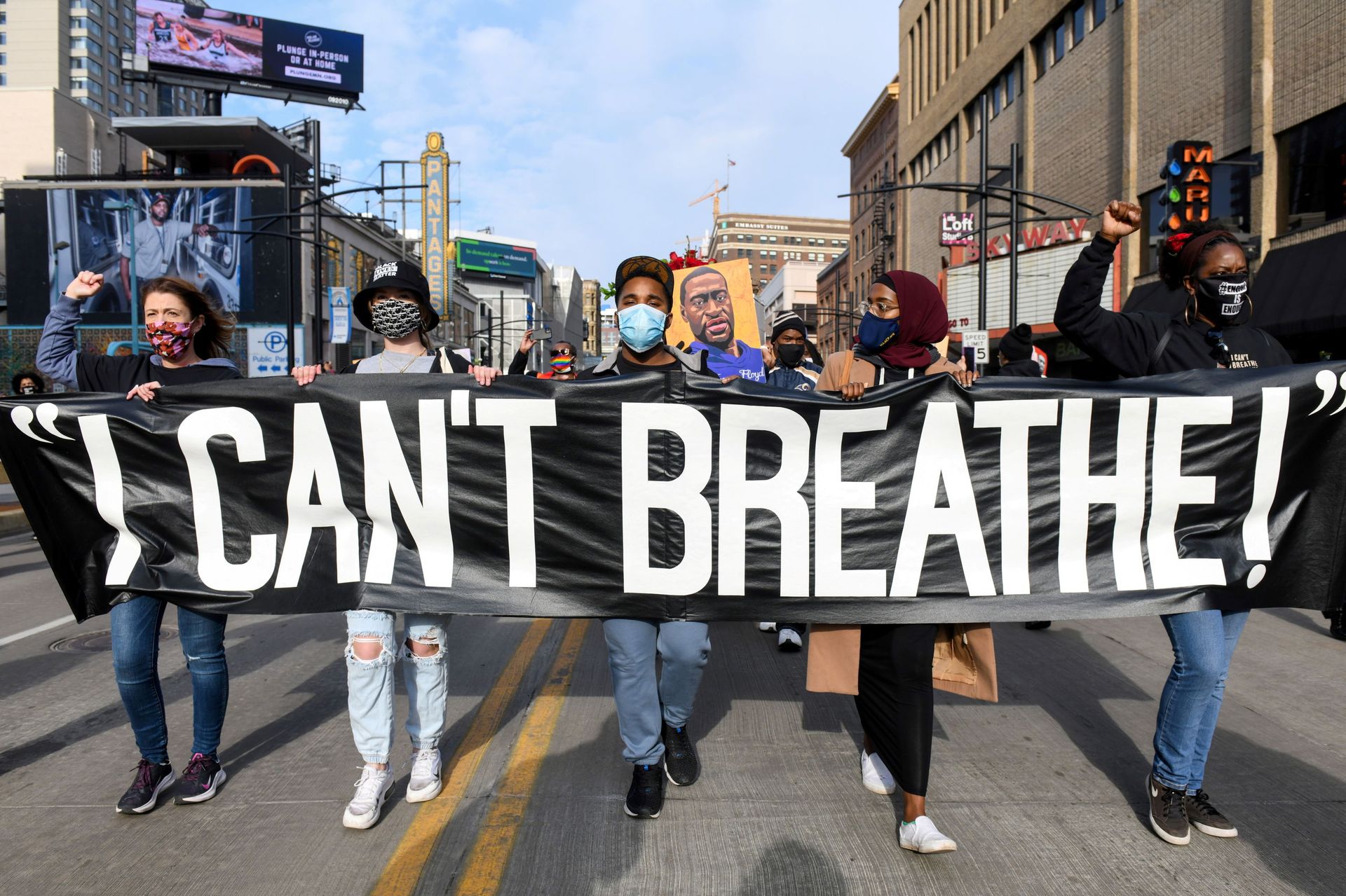 Protesters march through downtown Minneapolis during the I Can't Breathe  Silent March for Justice a day before jury selection is scheduled to begin for the trial of Derek Chauvin, the former Minneapolis policeman accused of killing George Floyd, in Minneapolis, Minnesota, U.S. March 7, 2021. - Sputnik International, 1920, 02.11.2021