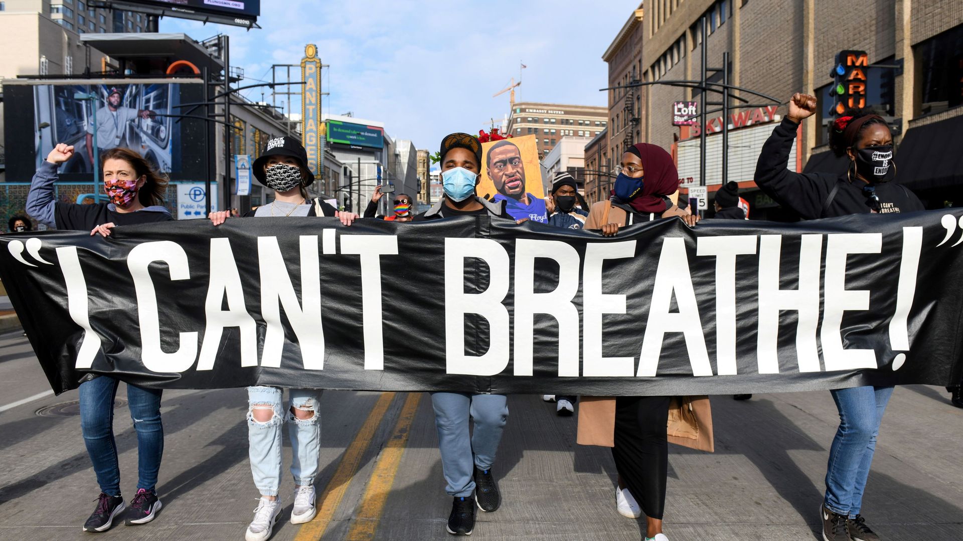 Protesters march through downtown Minneapolis during the I Can't Breathe Silent March for Justice a day before jury selection is scheduled to begin for the trial of Derek Chauvin, the former Minneapolis policeman accused of killing George Floyd, in Minneapolis, Minnesota, 7 March 2021. Protesters march through downtown Minneapolis during the I Can't Breathe Silent March for Justice a day before jury selection is scheduled to begin for the trial of Derek Chauvin, the former Minneapolis policeman accused of killing George Floyd, in Minneapolis, Minnesota, 7 March 2021. - Sputnik International, 1920, 29.03.2021