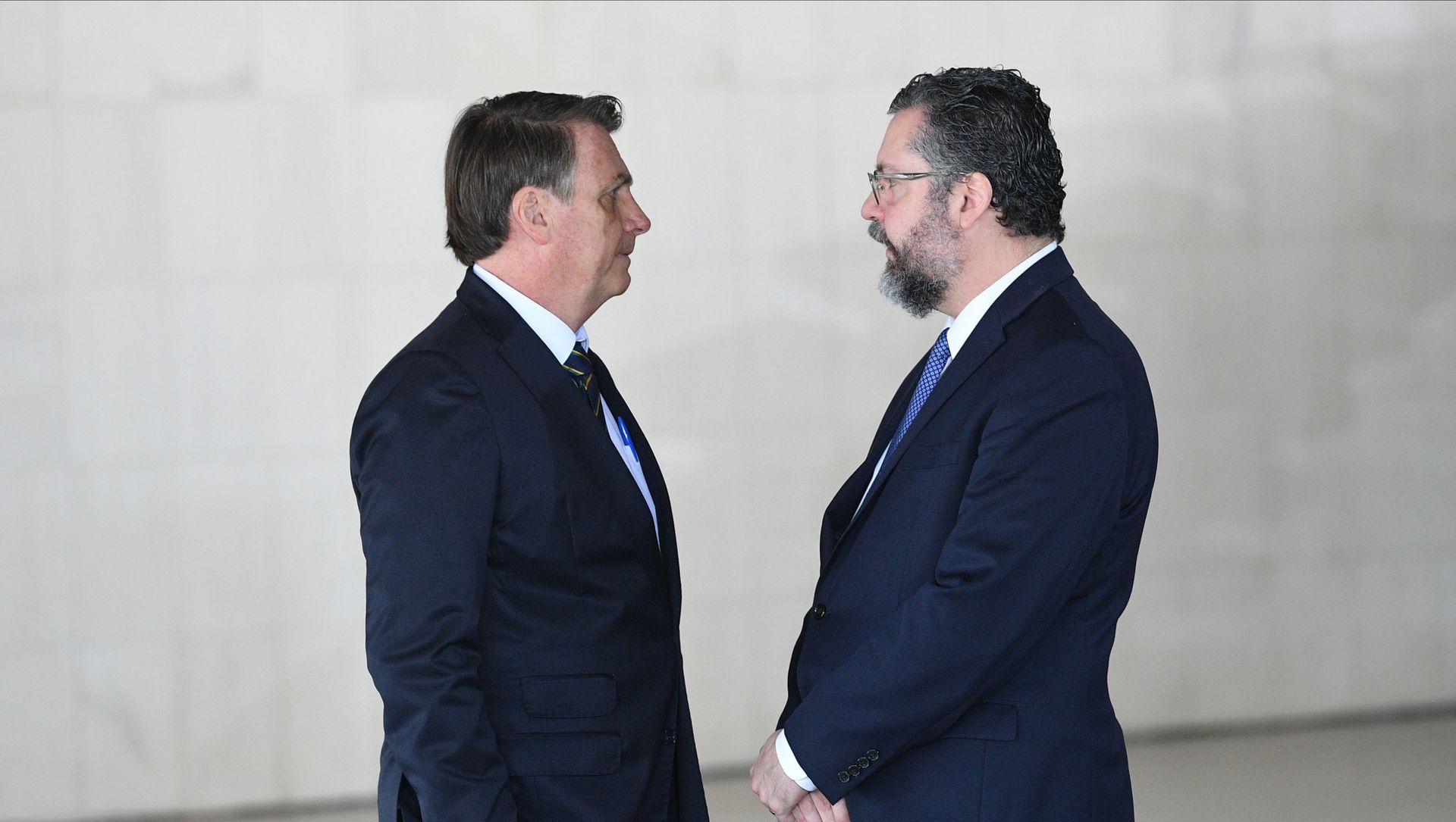 Brazil's President Jair Bolsonaro and Foreign Minister Ernesto Araujo wait before a family photo at the 11th BRICS leaders summit, in Brazilia, Brazil. Brazil's President Jair Bolsonaro and Foreign Minister Ernesto Araujo wait before a family photo at the 11th BRICS leaders summit, in Brazilia, Brazil. - Sputnik International, 1920, 29.03.2021