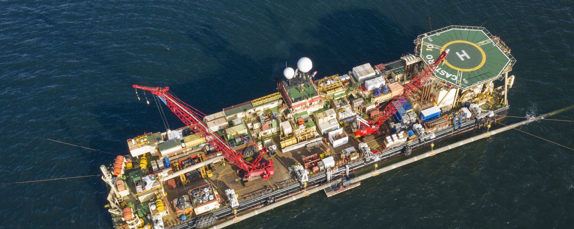 Pipe-laying vessel Castoro 10 joins two sections of the Nord Stream 2 gas pipeline in Greifswald Bay, 11 August 2019. Nord Stream 2 / Axel Schmidt Pipe-laying vessel Castoro 10 joins two sections of the Nord Stream 2 gas pipeline in Greifswald Bay, 11 August 2019. Nord Stream 2 / Axel Schmidt - Sputnik International, 1920, 01.04.2021
