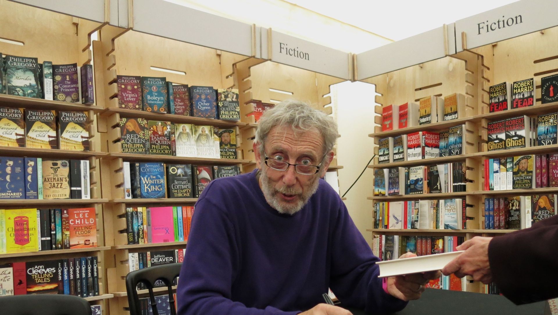Poet and Author Michael Rosen, a former British Children's Laureate Poet and Author Michael Rosen, a former British Children's Laureate - Sputnik International, 1920, 02.04.2021
