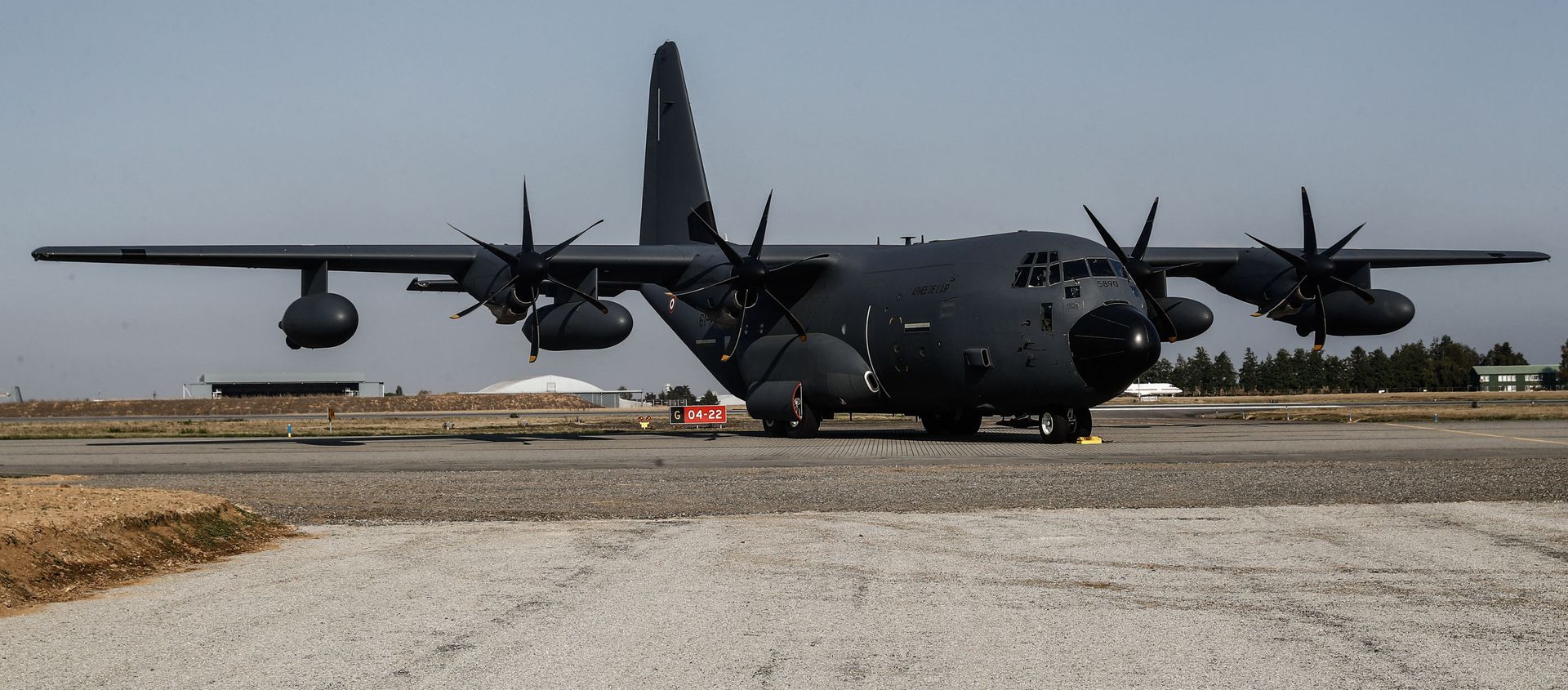 US Military Transport Aircraft C-130J Spotted in Kiev US Military Transport Aircraft C-130J Spotted in Kiev - Sputnik International, 1920, 12.04.2021