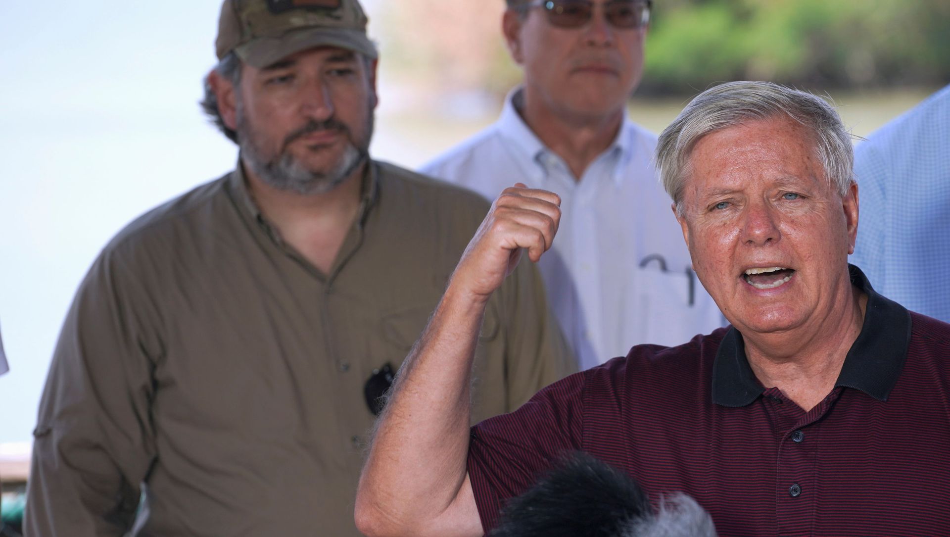 South Carolina Senator Lindsey Graham, (R) and Texas Senator Ted Cruz, (L) and other members of a Republican delegation attend a press conference after a tour around a section of the U.S.-Mexico border on a Texas Highway Patrol vessel in Mission, Texas, U.S., March 26, 2021. South Carolina Senator Lindsey Graham, (R) and Texas Senator Ted Cruz, (L) and other members of a Republican delegation attend a press conference after a tour around a section of the U.S.-Mexico border on a Texas Highway Patrol vessel in Mission, Texas, U.S., March 26, 2021. - Sputnik International, 1920, 02.04.2021