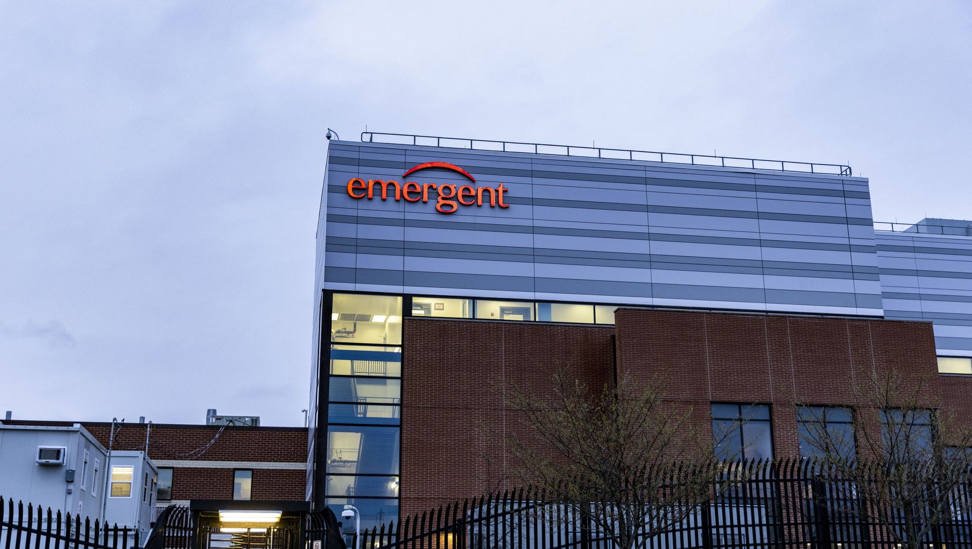 The exterior view of the Emergent BioSolutions plant on April 01, 2021 in Baltimore, Maryland. The exterior view of the Emergent BioSolutions plant on April 01, 2021 in Baltimore, Maryland. - Sputnik International, 1920, 01.05.2021