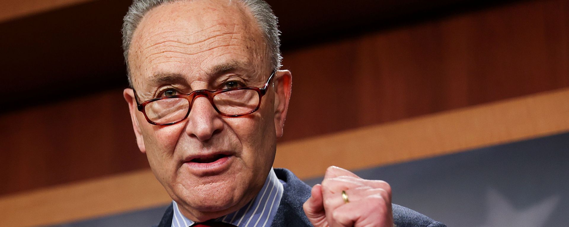 U.S. Senate Majority Leader Chuck Schumer (D-NY) touts Senate Democrats legislative accomplishments as he holds a news conference at the U.S. Capitol in Washington, U.S., March 25, 2021. - Sputnik International, 1920, 04.04.2021
