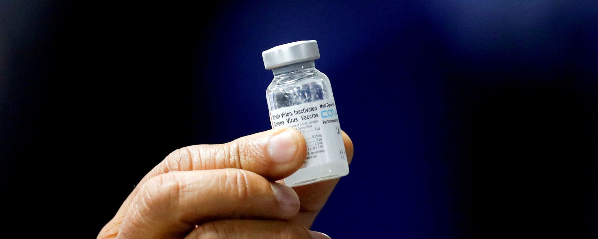 FILE PHOTO: Indian Health Minister Harsh Vardhan holds a dose of Bharat Biotech's COVID-19 vaccine called COVAXIN, during a vaccination campaign at All India Institute of Medical Sciences (AIIMS) hospital in New Delhi, India, January 16, 2021. REUTERS/Adnan Abidi//File Photo/File Photo - Sputnik International, 1920