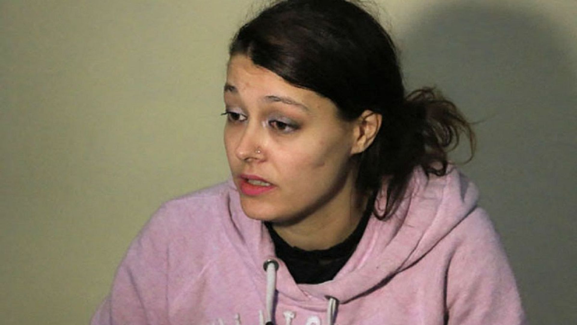 An image released by the media office of the Kurdish Syrian forces People's Protection Units (YPG) on 8 January 2018 shows Emilie Konig, a 33-year-old Muslim convert Frenchwoman suspected of recruiting fighters for the Islamic State group, speaking at an undisclosed location in Syria An image released by the media office of the Kurdish Syrian forces People's Protection Units (YPG) on 8 January 2018 shows Emilie Konig, a 33-year-old Muslim convert Frenchwoman suspected of recruiting fighters for the Islamic State group, speaking at an undisclosed location in Syria - Sputnik International, 1920, 07.04.2021