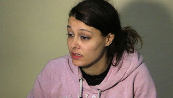 An image released by the media office of the Kurdish Syrian forces People's Protection Units (YPG) on 8 January 2018 shows Emilie Konig, a 33-year-old Muslim convert Frenchwoman suspected of recruiting fighters for the Islamic State group, speaking at an undisclosed location in Syria - Sputnik International