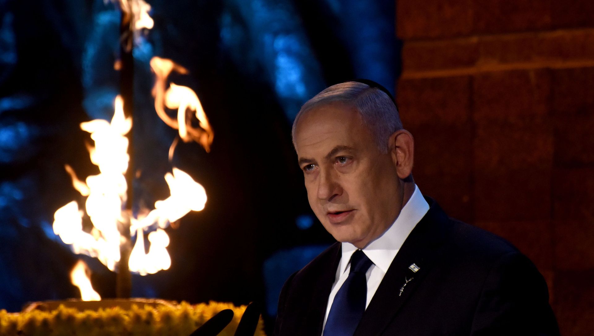 Israeli Prime Minister Benjamin Netanyahu delivers a speech at the Holocaust Martyrs' and Heroes Remembrance Day opening ceremony in memory of the six million Jewish men, women and children murdered by the Nazis and their collaborators, at Yad Vashem Holocaust Museum in Jerusalem April 7, 2021 Israeli Prime Minister Benjamin Netanyahu delivers a speech at the Holocaust Martyrs' and Heroes Remembrance Day opening ceremony in memory of the six million Jewish men, women and children murdered by the Nazis and their collaborators, at Yad Vashem Holocaust Museum in Jerusalem April 7, 2021 - Sputnik International, 1920, 08.04.2021