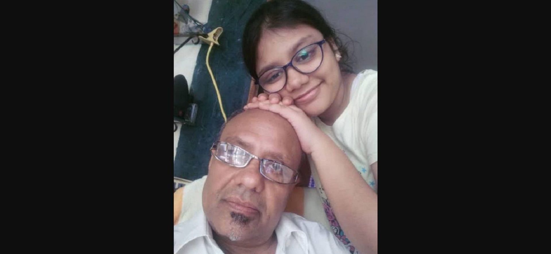 Bollywood Filmmaker Santosh Gupta's Wife, Daughter Allegedly Commit Suicide in Mumbai - Sputnik International, 1920, 08.04.2021