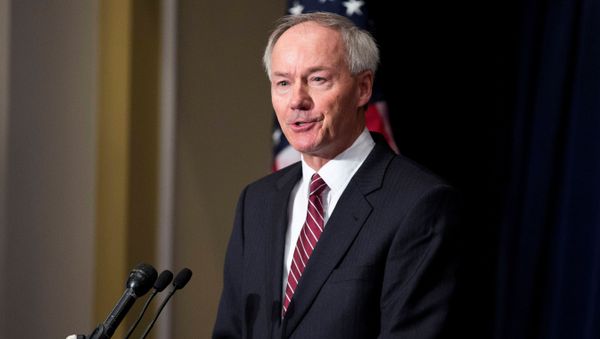 FILE PHOTO: Former member of congress Hutchinson speaks during a news conference held by the NRA in Washington - Sputnik International