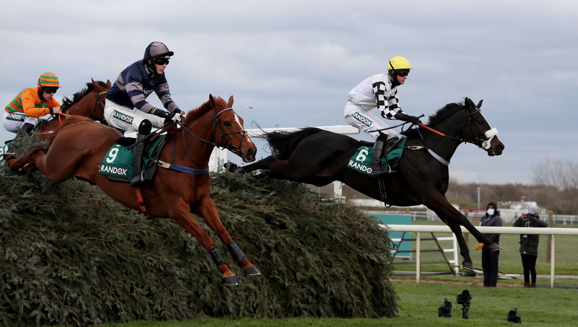 Horse Racing - Grand National Festival - Aintree Racecourse, Liverpool, Britain - April 8, 2021 Cousin Pascal ridden by James King clears the chair on their way to winning the 4:05 Rose Paterson Randox Foxhunters’ Open Hunters’ Chase Horse Racing - Grand National Festival - Aintree Racecourse, Liverpool, Britain - April 8, 2021 Cousin Pascal ridden by James King clears the chair on their way to winning the 4:05 Rose Paterson Randox Foxhunters’ Open Hunters’ Chase - Sputnik International, 1920, 09.04.2021