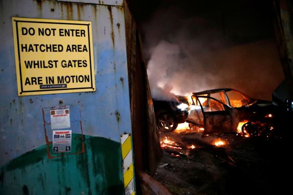 Social Unrest in Rioting Belfast Social Unrest in Rioting Belfast - Sputnik International