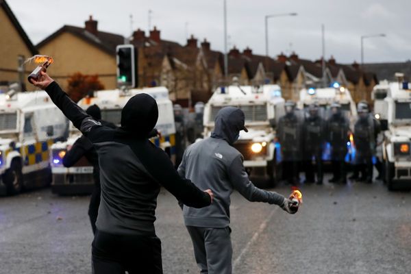 Social Unrest in Rioting Belfast Social Unrest in Rioting Belfast - Sputnik International