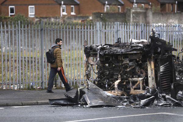 Social Unrest in Rioting Belfast Social Unrest in Rioting Belfast - Sputnik International