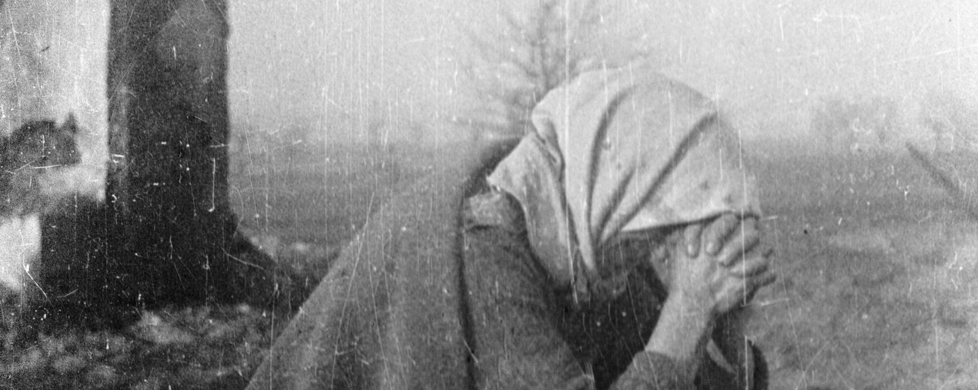 A woman crying A woman crying - Sputnik International, 1920, 09.04.2021