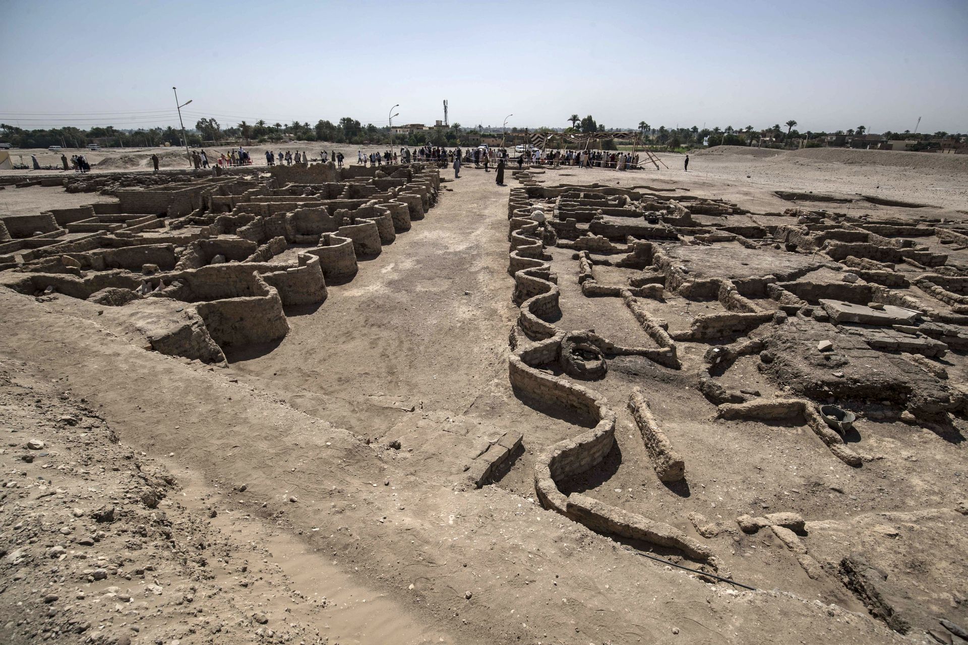 Scientist Estimates Newly-Found Ancient City in Luxor to Take at Least 10 Years to Fully Excavate Scientist Estimates Newly-Found Ancient City in Luxor to Take at Least 10 Years to Fully Excavate - Sputnik International, 1920, 10.04.2021