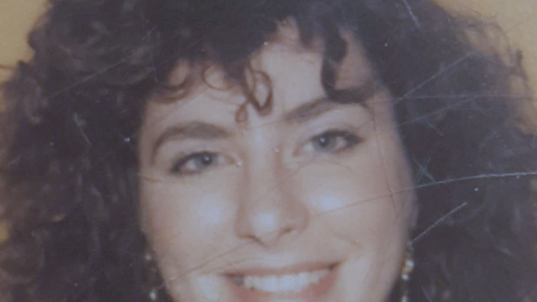 Photo of Tara Reade's House of Representatives ID card. Cropped and yellow color cast fixed - Sputnik International