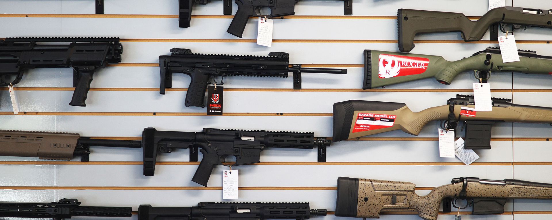 DELRAY BEACH, FLORIDA - MARCH 24: Weapons for sale hang on the wall at WEX Gunworks on March 24, 2021 in Delray Beach, Florida. U.S. President Joe Biden has called on lawmakers to “immediately pass” legislation to help curb gun violence in the county. DELRAY BEACH, FLORIDA - MARCH 24: Weapons for sale hang on the wall at WEX Gunworks on March 24, 2021 in Delray Beach, Florida. U.S. President Joe Biden has called on lawmakers to “immediately pass” legislation to help curb gun violence in the county. - Sputnik International, 1920, 09.10.2023