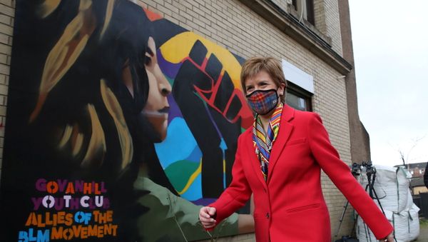 Scottish FM Sturgeon campaigns in Glasgow - Sputnik International