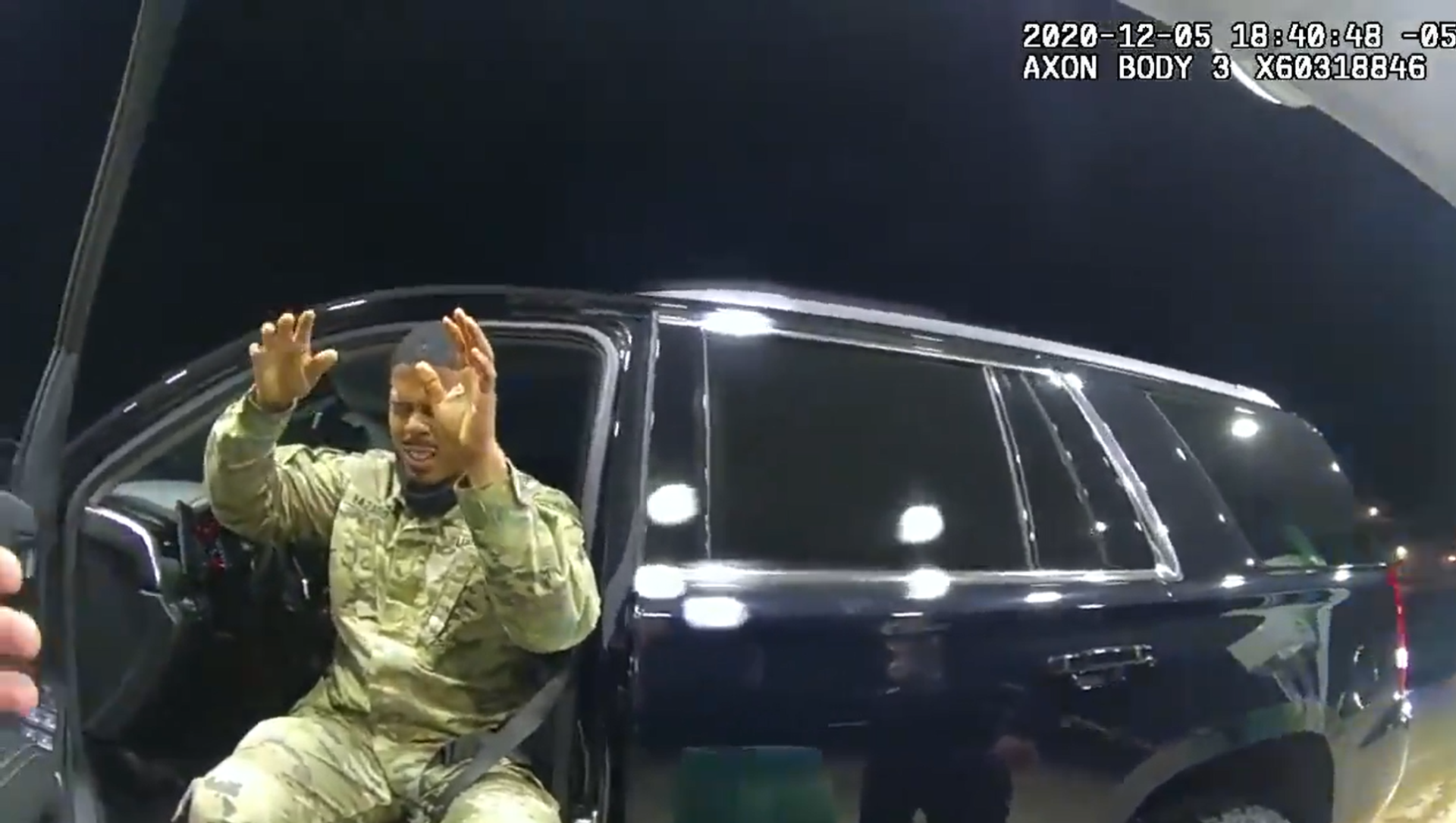 Screenshot from bodycam footage of Virginia police officers showing army officer Caron Nazario squinting after being pepper-sprayed by a cop Screenshot from bodycam footage of Virginia police officers showing army officer Caron Nazario squinting after being pepper-sprayed by a cop - Sputnik International, 1920, 12.04.2021