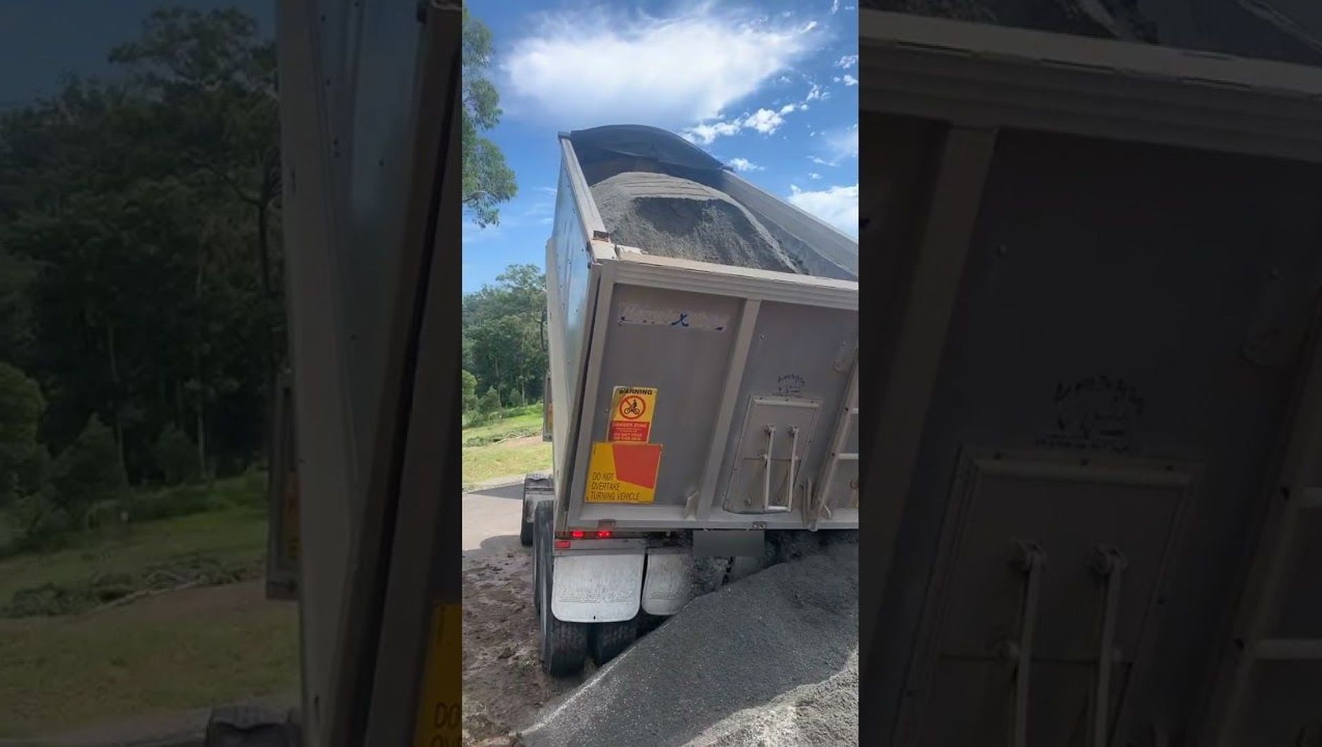 Tip Truck Trailer Topples Over While Unloading || ViralHog Tip Truck Trailer Topples Over While Unloading || ViralHog - Sputnik International, 1920, 12.04.2021