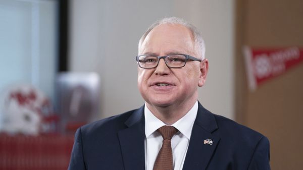 Minnesota Gov. Tim Walz delivers his third State of the State address Sunday, March 28, 2021 from his old classroom at Mankato West High School in Mankato, Minn. Minnesota Gov. Tim Walz delivers his third State of the State address Sunday, March 28, 2021 from his old classroom at Mankato West High School in Mankato, Minn. - Sputnik International