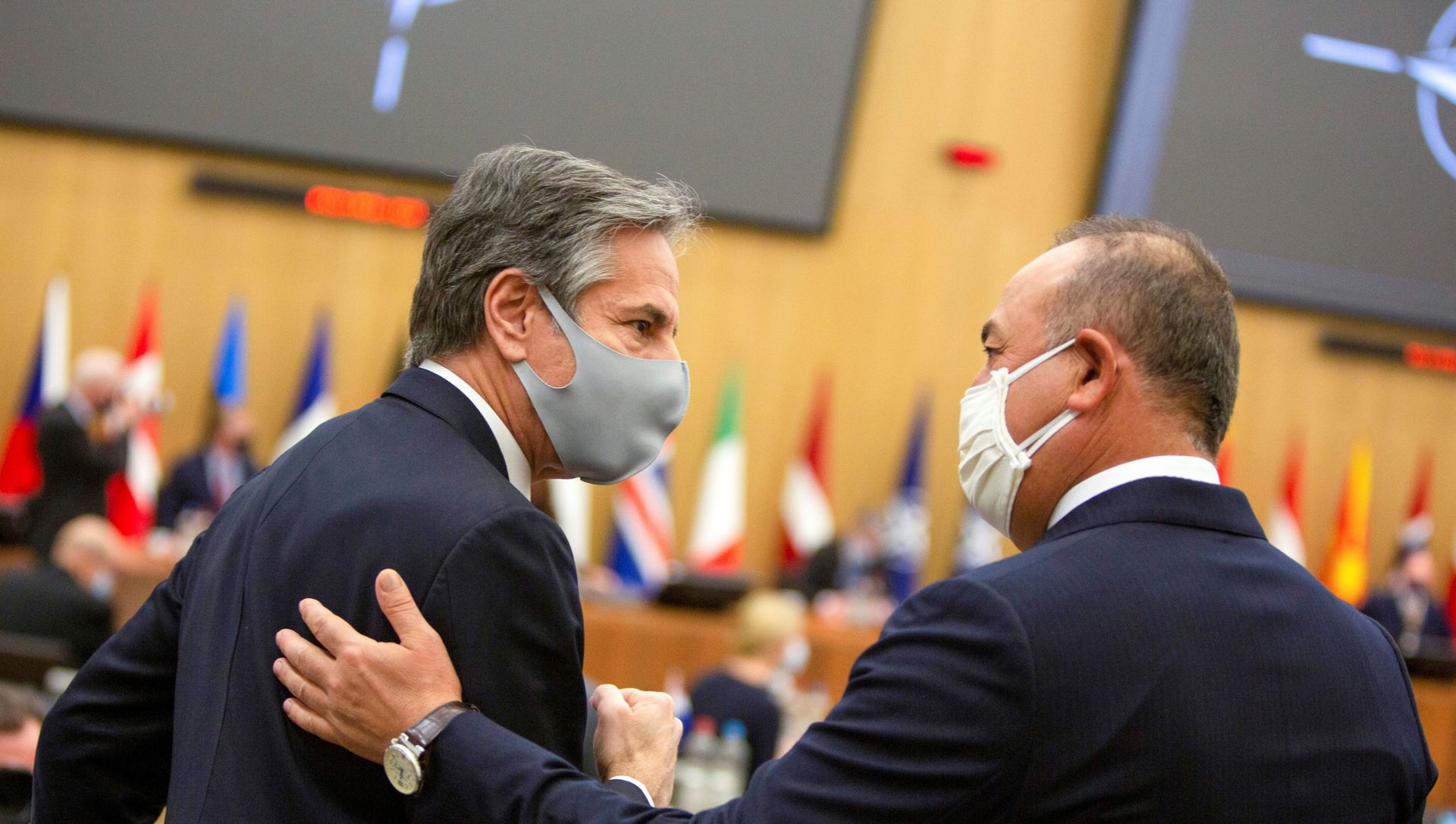 U.S. Secretary of State Antony Blinken speaks with Turkish Foreign Minister Mevlut Cavusoglu during a meeting of NATO foreign ministers at the NATO headquarters in Brussels, Belgium, March 23, 2021. U.S. Secretary of State Antony Blinken speaks with Turkish Foreign Minister Mevlut Cavusoglu during a meeting of NATO foreign ministers at the NATO headquarters in Brussels, Belgium, March 23, 2021. - Sputnik International, 1920, 12.04.2021