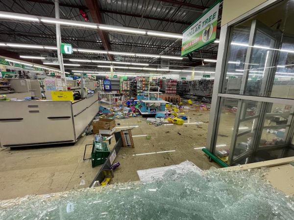 New Wave of Violent Protests Break Out in Minnesota After Killing of Black Man Daunte Wright New Wave of Violent Protests Break Out in Minnesota After Killing of Black Man Daunte Wright - Sputnik International