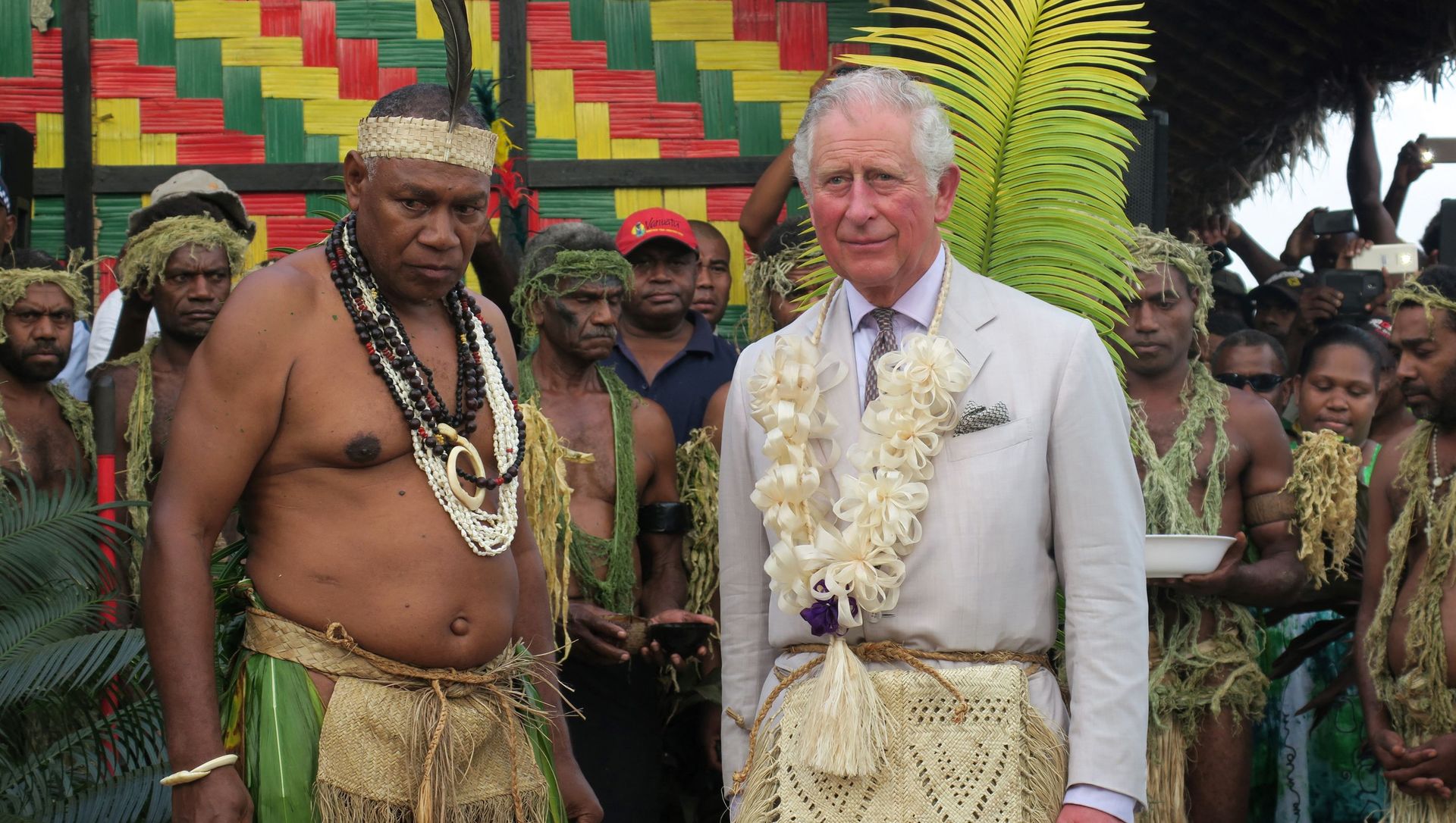 Britain's Prince Charles (R) stands with Chief Seni Mao Tirsupe, the President of the Malvatumauri Council of Chiefs, at the Chief’s Nakamal in Port Vila on April 7, 2018 Britain's Prince Charles (R) stands with Chief Seni Mao Tirsupe, the President of the Malvatumauri Council of Chiefs, at the Chief’s Nakamal in Port Vila on April 7, 2018 - Sputnik International, 1920, 13.04.2021