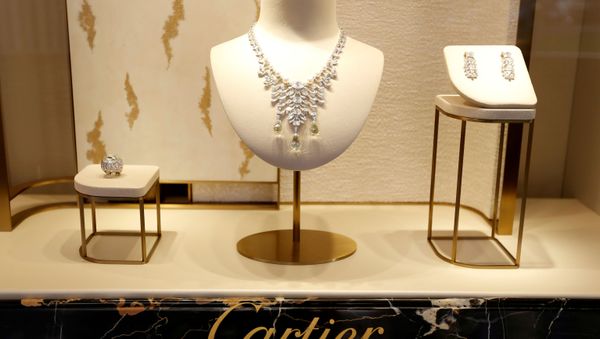 High-end jewellery is displayed at a Cartier store on Place Vendome in Paris, France, July 2, 2019.  - Sputnik International