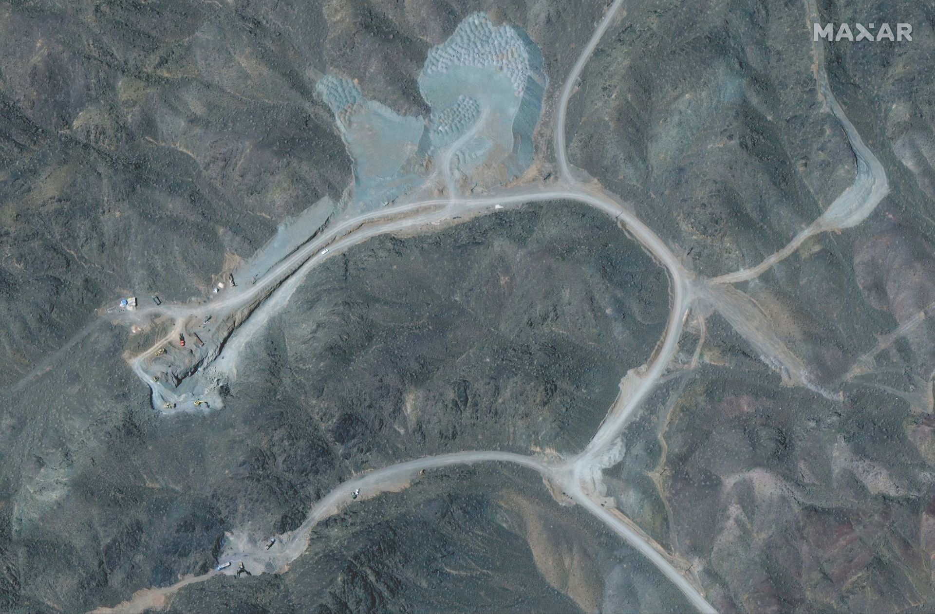 A view of the Natanz uranium enrichment facility 250 km (155 miles) south of the Iranian capital Tehran, in this Maxar Technologies satellite image taken last week and obtained by Reuters on April 12, 2021. A view of the Natanz uranium enrichment facility 250 km (155 miles) south of the Iranian capital Tehran, in this Maxar Technologies satellite image taken last week and obtained by Reuters on April 12, 2021. - Sputnik International, 1920, 07.09.2021
