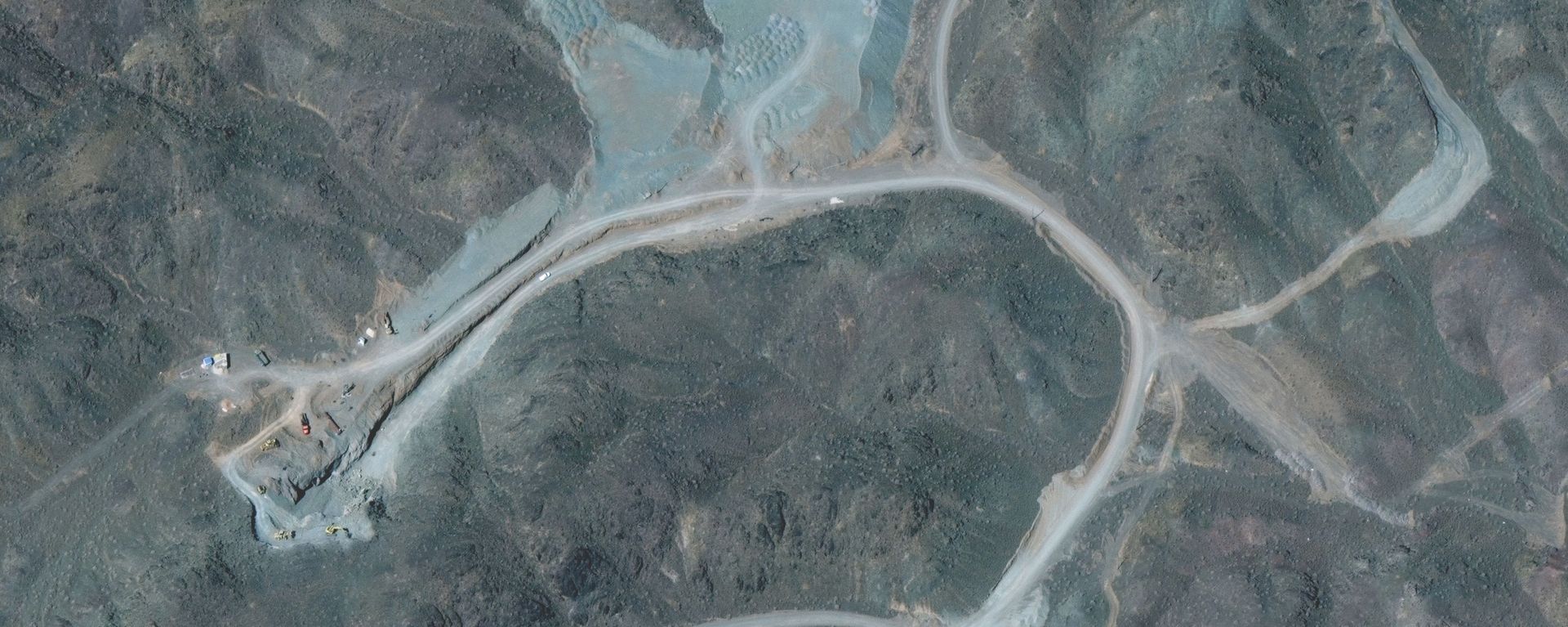 A view of the Natanz uranium enrichment facility 250 km (155 miles) south of the Iranian capital Tehran, in this Maxar Technologies satellite image taken last week and obtained by Reuters on April 12, 2021. - Sputnik International, 1920, 17.04.2021