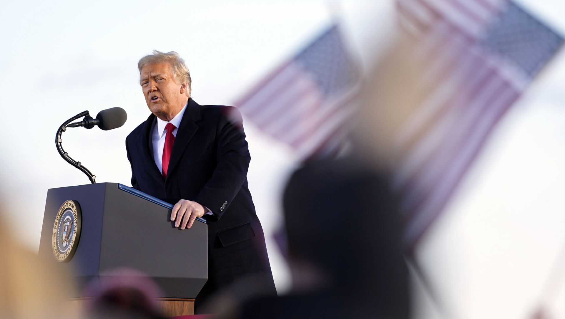 President Donald Trump speaks before boarding Air Force One at Andrews Air Force Base, Md., Wednesday, Jan. 20, 2021. President Donald Trump speaks before boarding Air Force One at Andrews Air Force Base, Md., Wednesday, Jan. 20, 2021. - Sputnik International, 1920, 12.05.2021