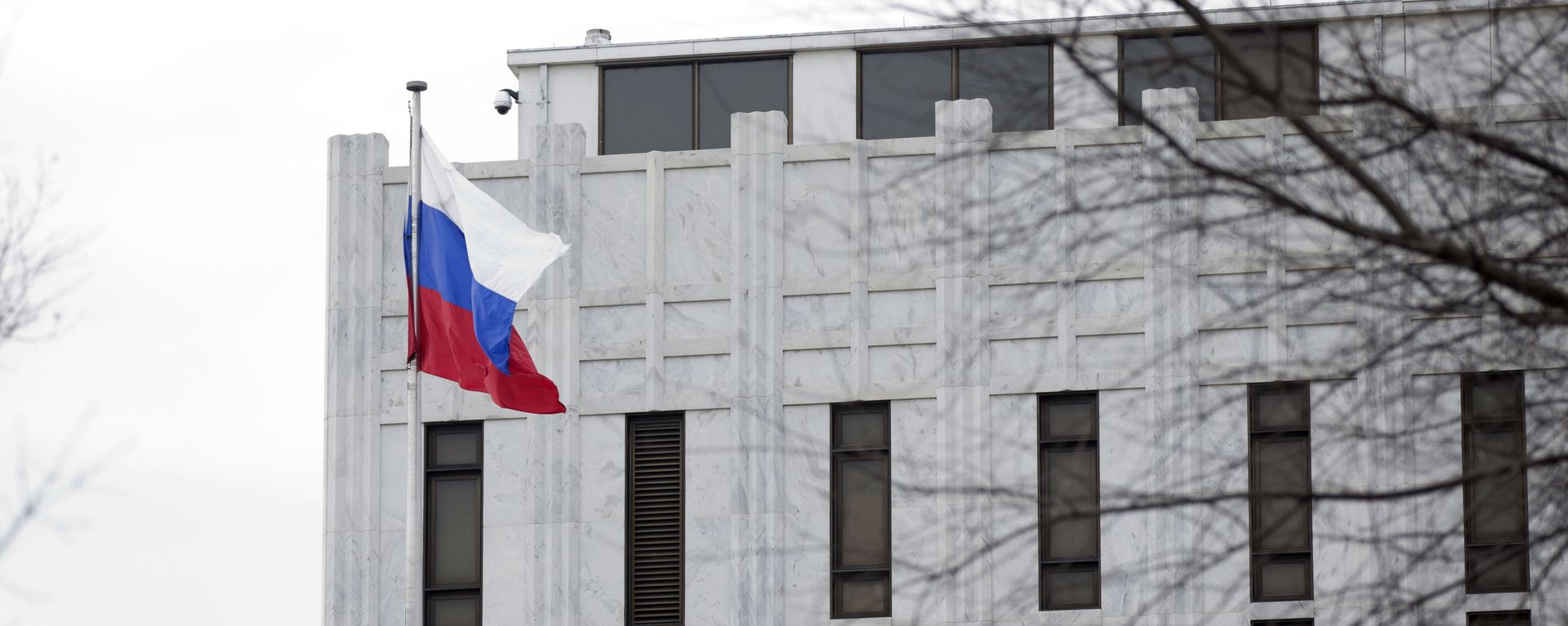 The Russian flag flies over the Russian embassy in Washington, Saturday, March 1, 2014 - Sputnik International, 1920, 06.02.2026
